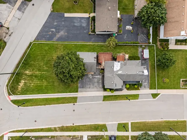 6715 174th ST, Tinley Park, IL 60477