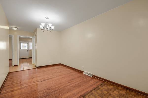 1930 W Birchwood AVE #1, Chicago, IL 60626