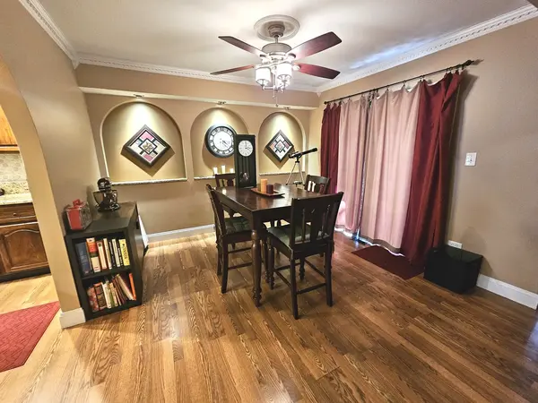 262 W GOLFVIEW TER, Palatine, IL 60067
