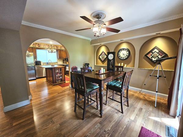 262 W GOLFVIEW TER, Palatine, IL 60067