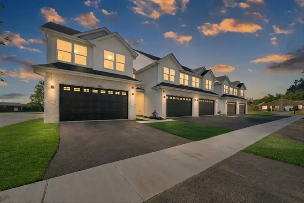 2009 Princess CT, Lockport, IL 60441
