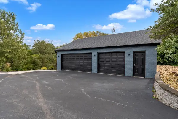 11700 61st Avenue PL, Blue Grass, IA 52726