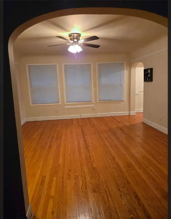 8548 S Vernon ST, Chicago, IL 60619