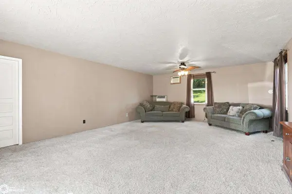 15287 Highway 92, Sigourney, IA 52591