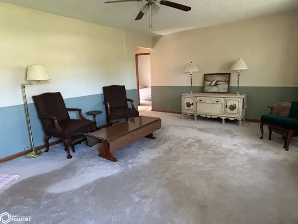 805 SE 5Th ST, Leon, IA 50144