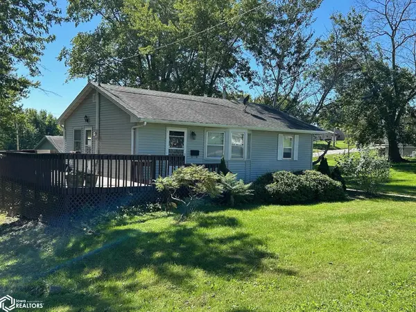 805 SE 5Th ST, Leon, IA 50144