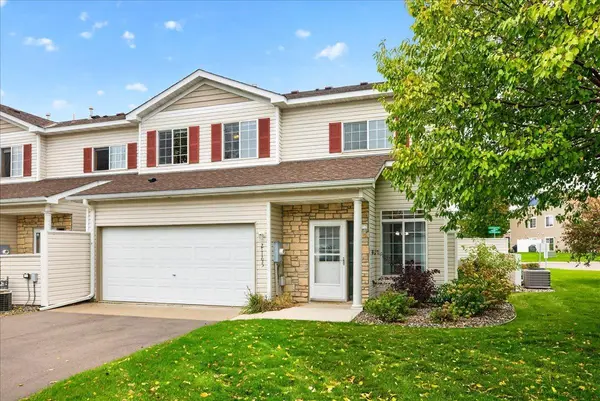 21195 N Clydesdale Curve, Forest Lake, MN 55025