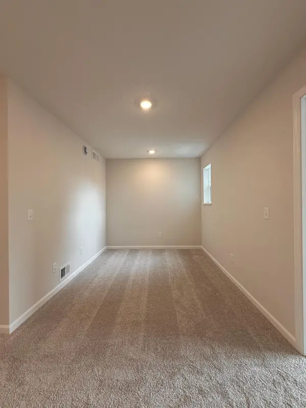 23158 Creekview CT, Rogers, MN 55374