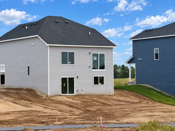 1927 Pierce ST S, Cambridge, MN 55008