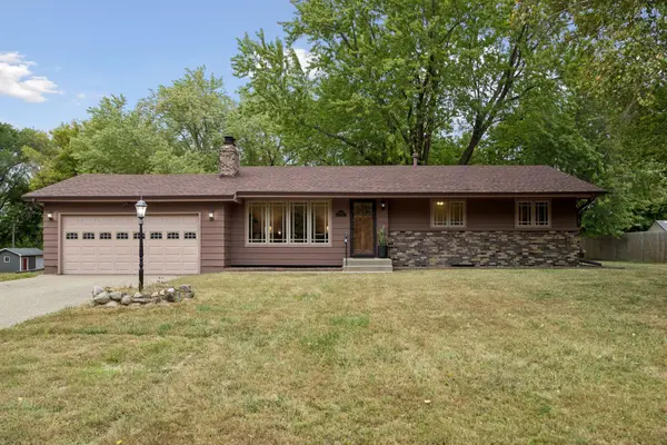 18910 Harrogate DR, Eden Prairie, MN 55346