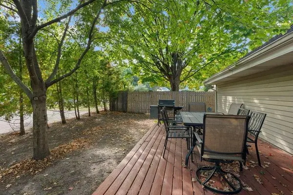 17323 Bay CIR, Minnetonka, MN 55391
