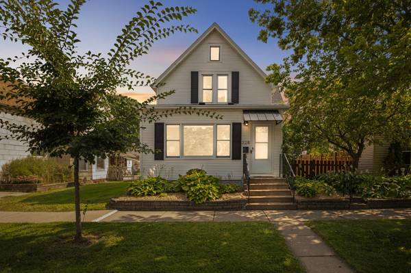 328 Osceola AVE S, Saint Paul, MN 55102