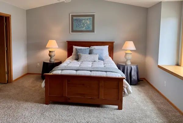 1645 County Road D E, Maplewood, MN 55109
