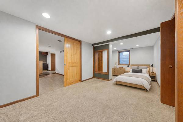 251 N Lincoln ST, Lake Crystal, MN 56055
