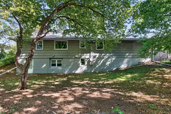 6913 Toledo AVE N, Brooklyn Center, MN 55429