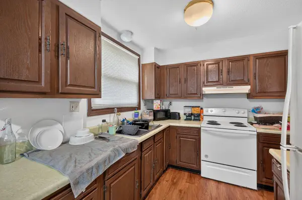 302 W Maple ST, Roberts, WI 54023