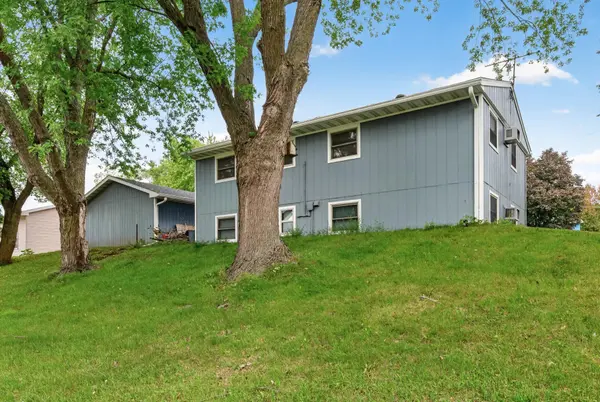 302 W Maple ST, Roberts, WI 54023