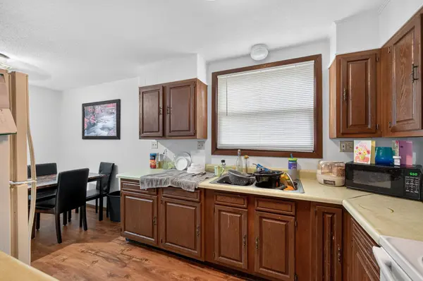 302 W Maple ST, Roberts, WI 54023