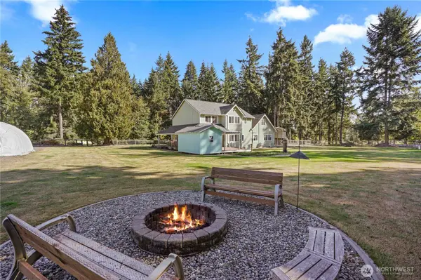 35718 59th Avenue Ct E, Eatonville, WA 98328