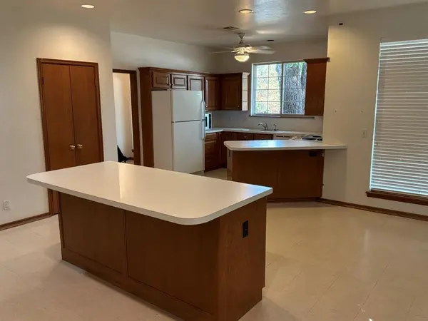 53 W Shore DR, Arcadia, OK 73007
