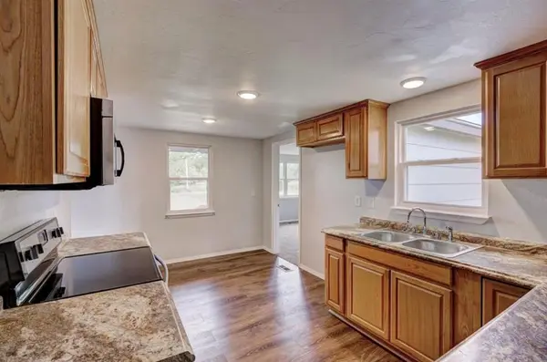 6700 N Coltrane RD, Edmond, OK 73034
