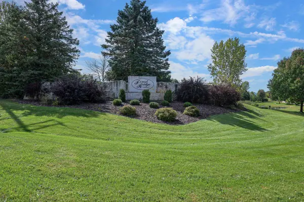 W9023 FOREST RIDGE DR #39, Hortonville, WI 54944