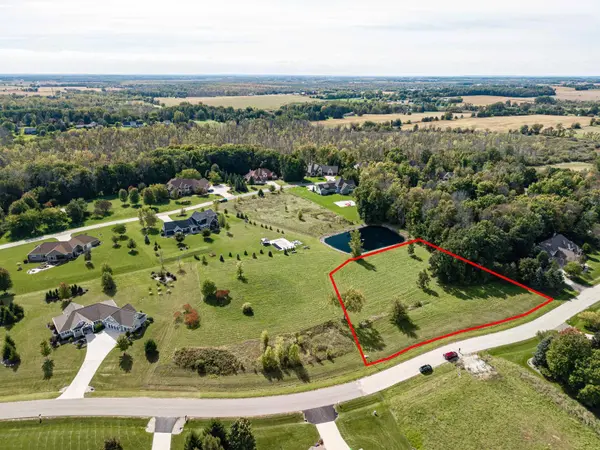 W9023 FOREST RIDGE DR #39, Hortonville, WI 54944