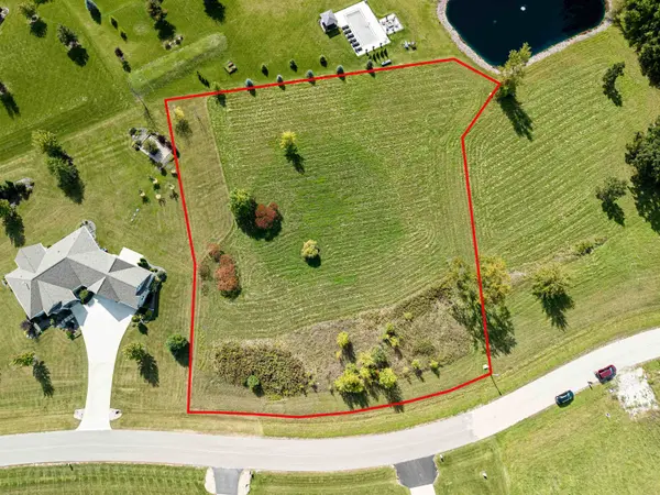 W9001 FOREST RIDGE DR #32, Hortonville, WI 54944