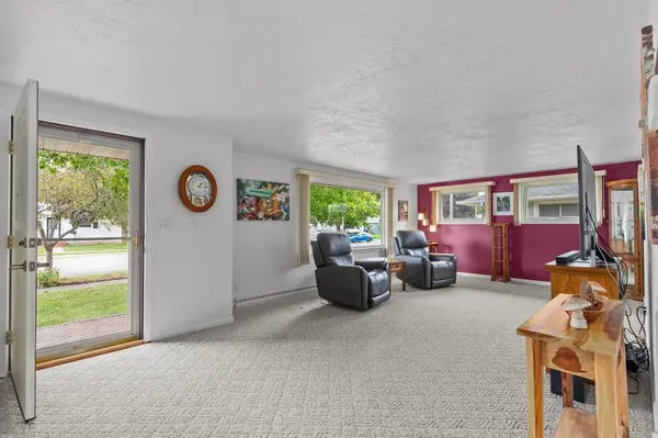 736 JOHN ST, Menasha, WI 54952