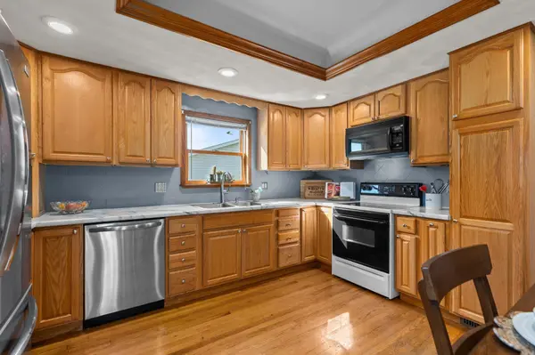 121 E SECOND ST, Kimberly, WI 54136
