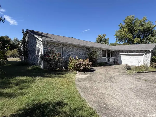 111 Stork ST, Anna, IL 62906