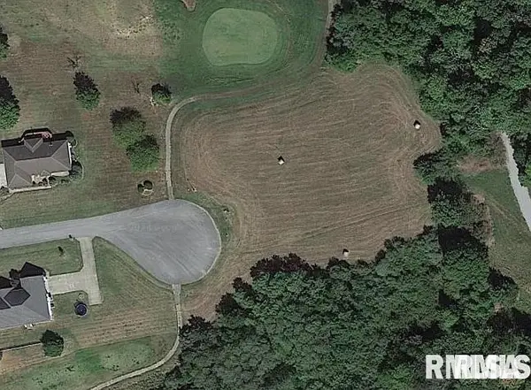 000 Bogey LN, Makanda, IL 62958-0000