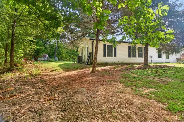 629 Brasfield Rd, Dresden, TN 38225