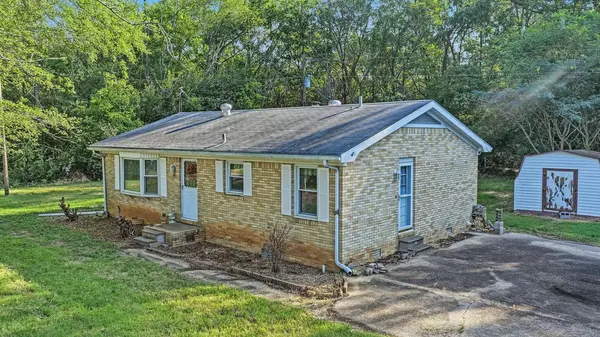128 School House Rd, Gracey, KY 42232