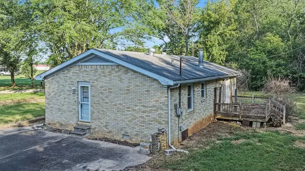 128 School House Rd, Gracey, KY 42232