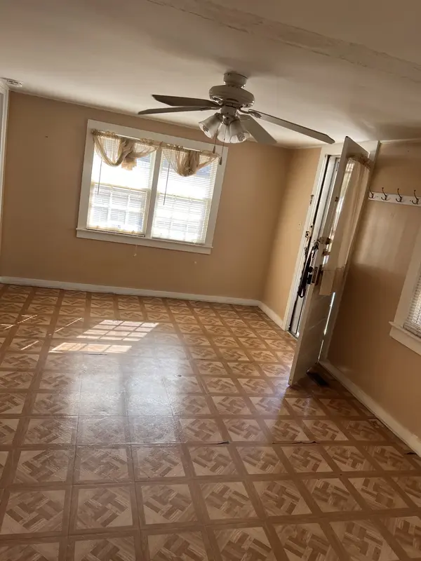 102 Murfreesboro St, Murfreesboro, TN 37127