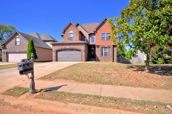 2398 Senseney Dr, Clarksville, TN 37042