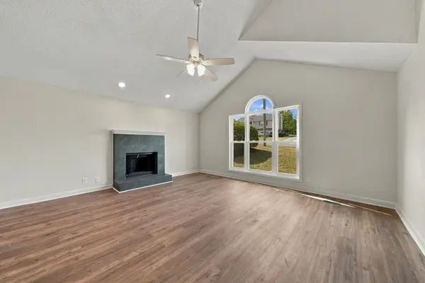 2651 Elkmont Dr, Clarksville, TN 37040