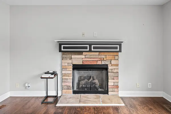 1002 Harding Dr, Clarksville, TN 37042