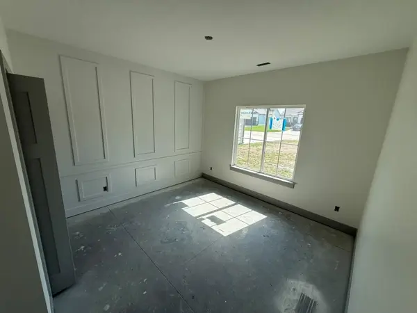 5103 N Toben Ct, Bel Aire, KS 67226