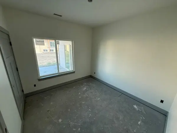 5103 N Toben Ct, Bel Aire, KS 67226