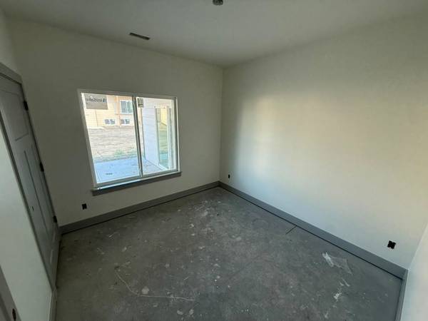 5103 N Toben Ct, Bel Aire, KS 67226
