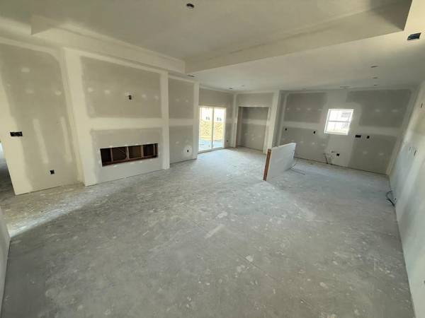 8968 E Joshua St, Bel Aire, KS 67226