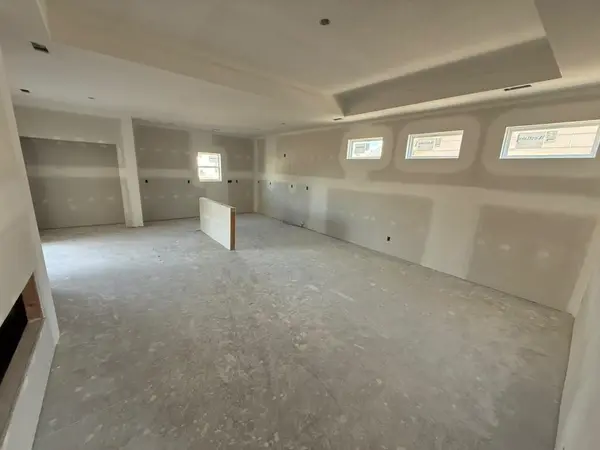 8968 E Joshua St, Bel Aire, KS 67226