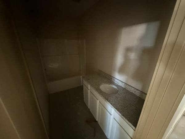 5097 N Toben Dr., Bel Aire, KS 67226