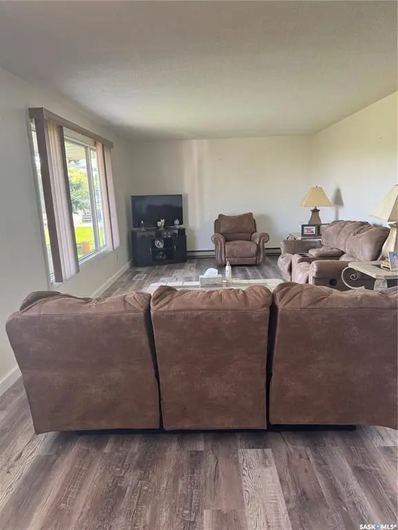 203 MacDonald STREET, Stockholm, SK S0A 3Y0