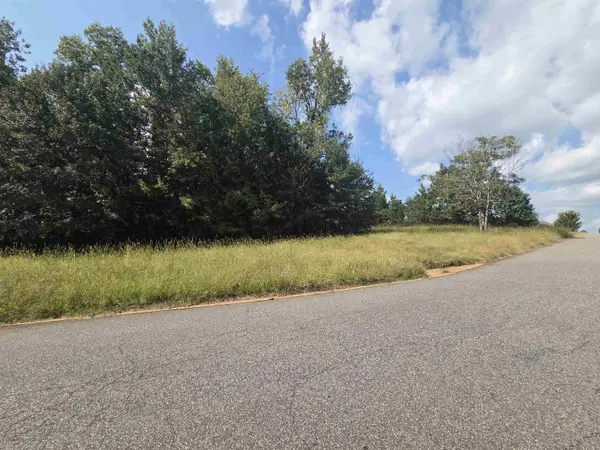 534 Deep Water CT, Inman, SC 29349