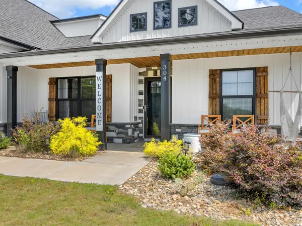 304 Ben Johnson RD, Inman, SC 29349-9523