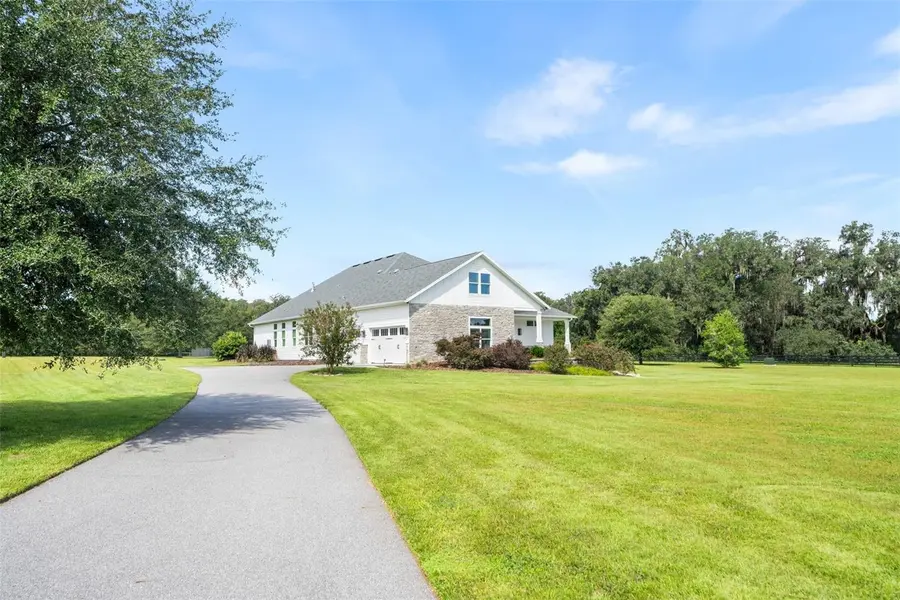 10630 NW 153RD TER, Alachua, FL 32615