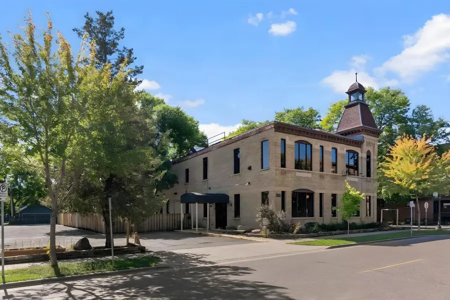 498 Selby AVE, Saint Paul, MN 55102